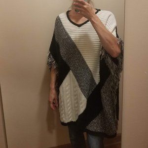 EUC Topshop Colorblock Poncho Fringe V-neck